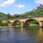 2 Bedroom Stunning In * Condat-sur-Vezere