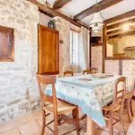 2 Bedroom Stunning In Holiday home