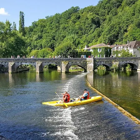 2 Bedroom Beautiful In * Condat-sur-Vezere
