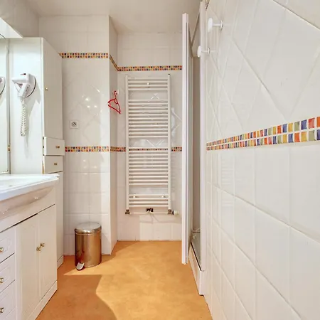 2 Bedroom Beautiful In * Condat-sur-Vezere