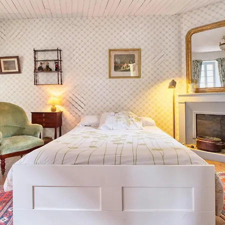 2 Bedroom Beautiful In * Condat-sur-Vezere