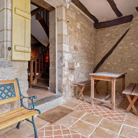 2 Bedroom Beautiful In Tatil Evi Condat-sur-Vezere